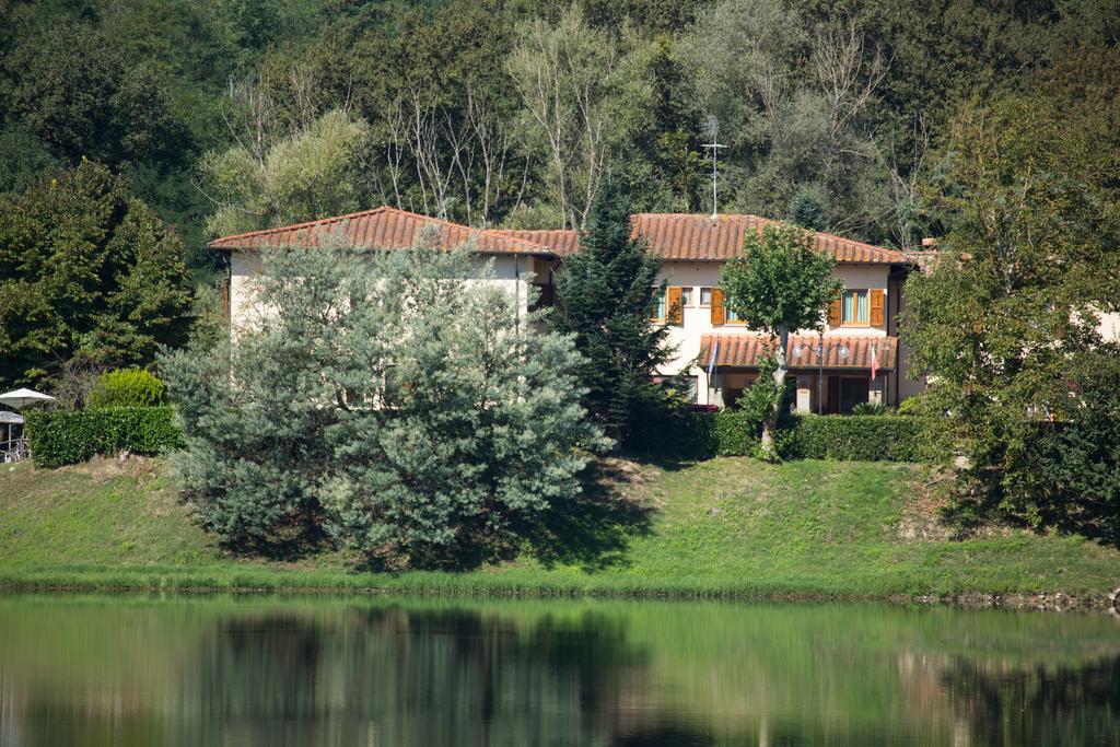 Hotel Del Lago Кавриля Екстериор снимка