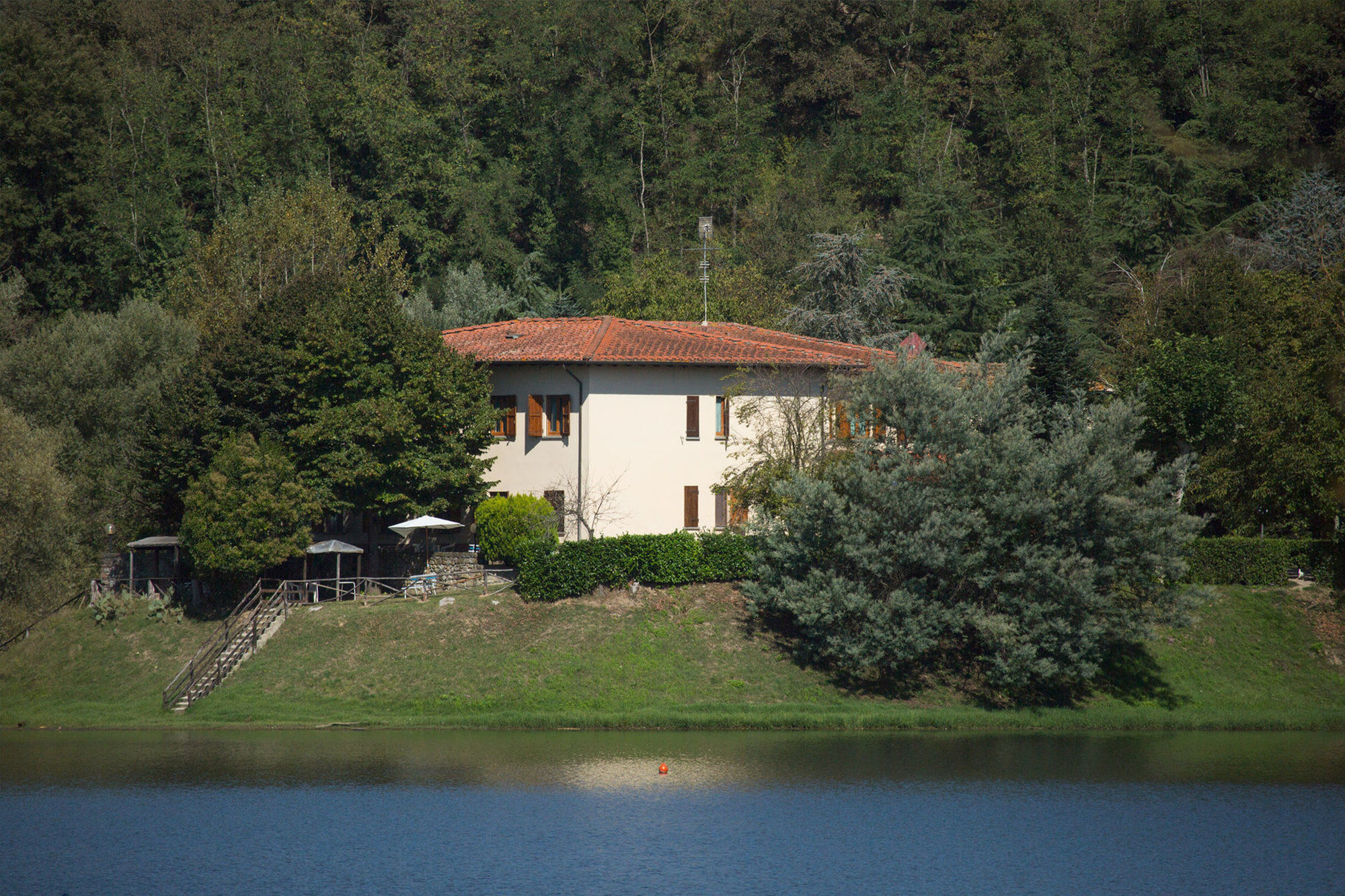 Hotel Del Lago Кавриля Екстериор снимка