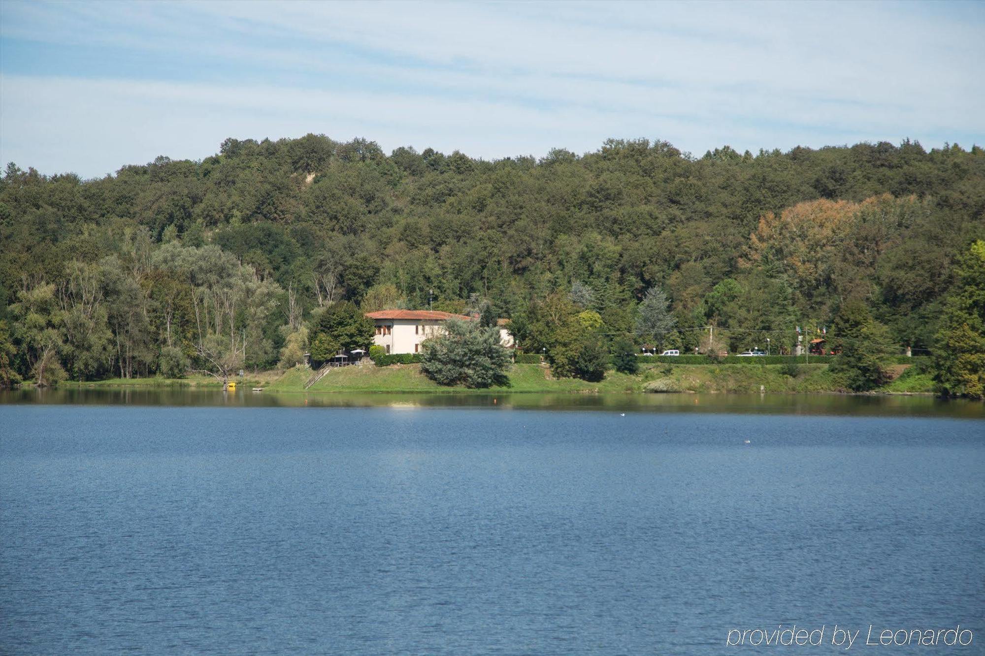 Hotel Del Lago Кавриля Екстериор снимка