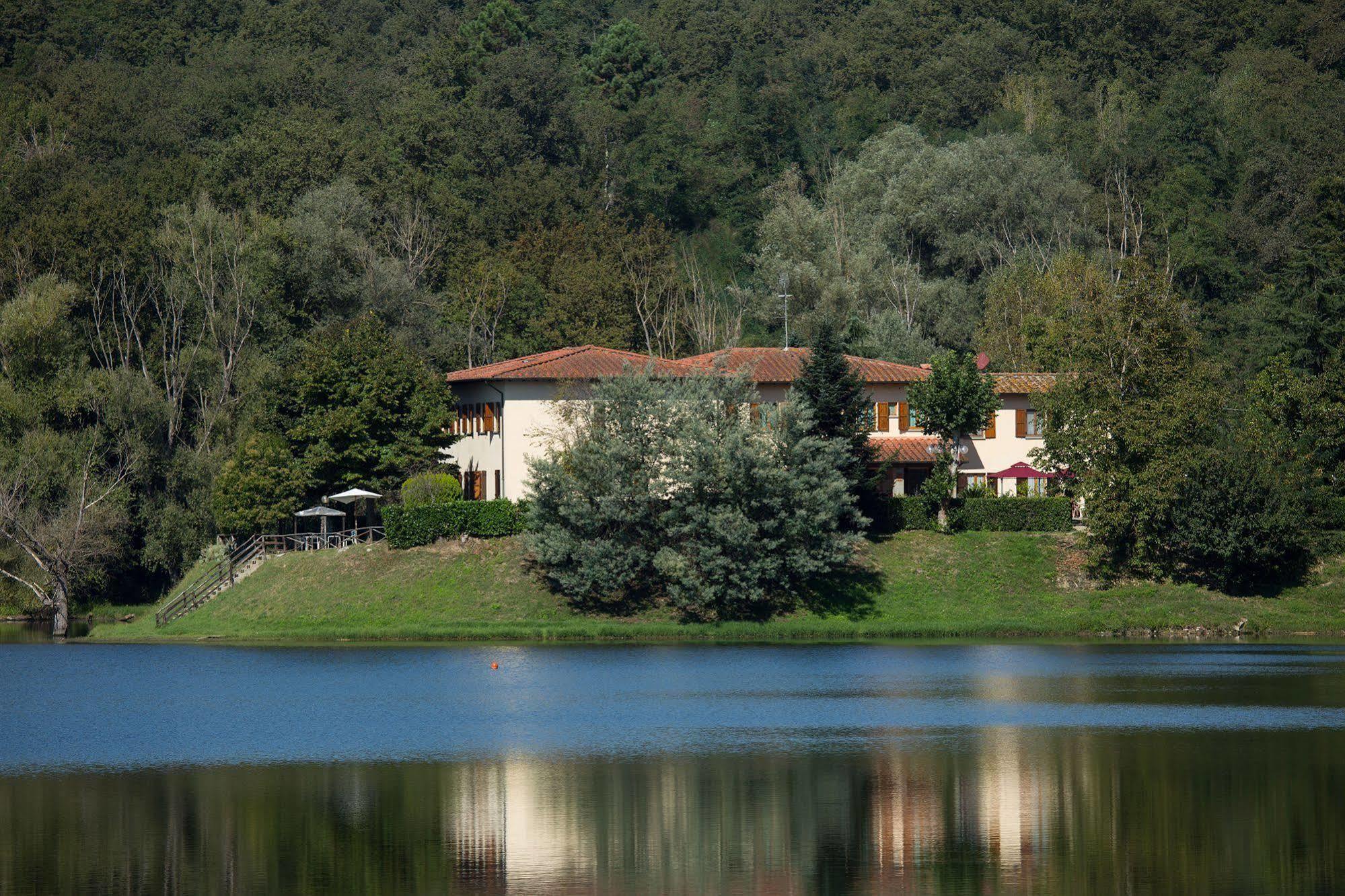 Hotel Del Lago Кавриля Екстериор снимка